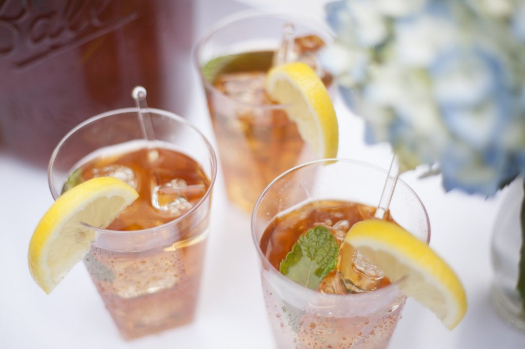 5 Iced Tea Recipes to help you keep cool this summer | Tableluxe.com/luxe-society 